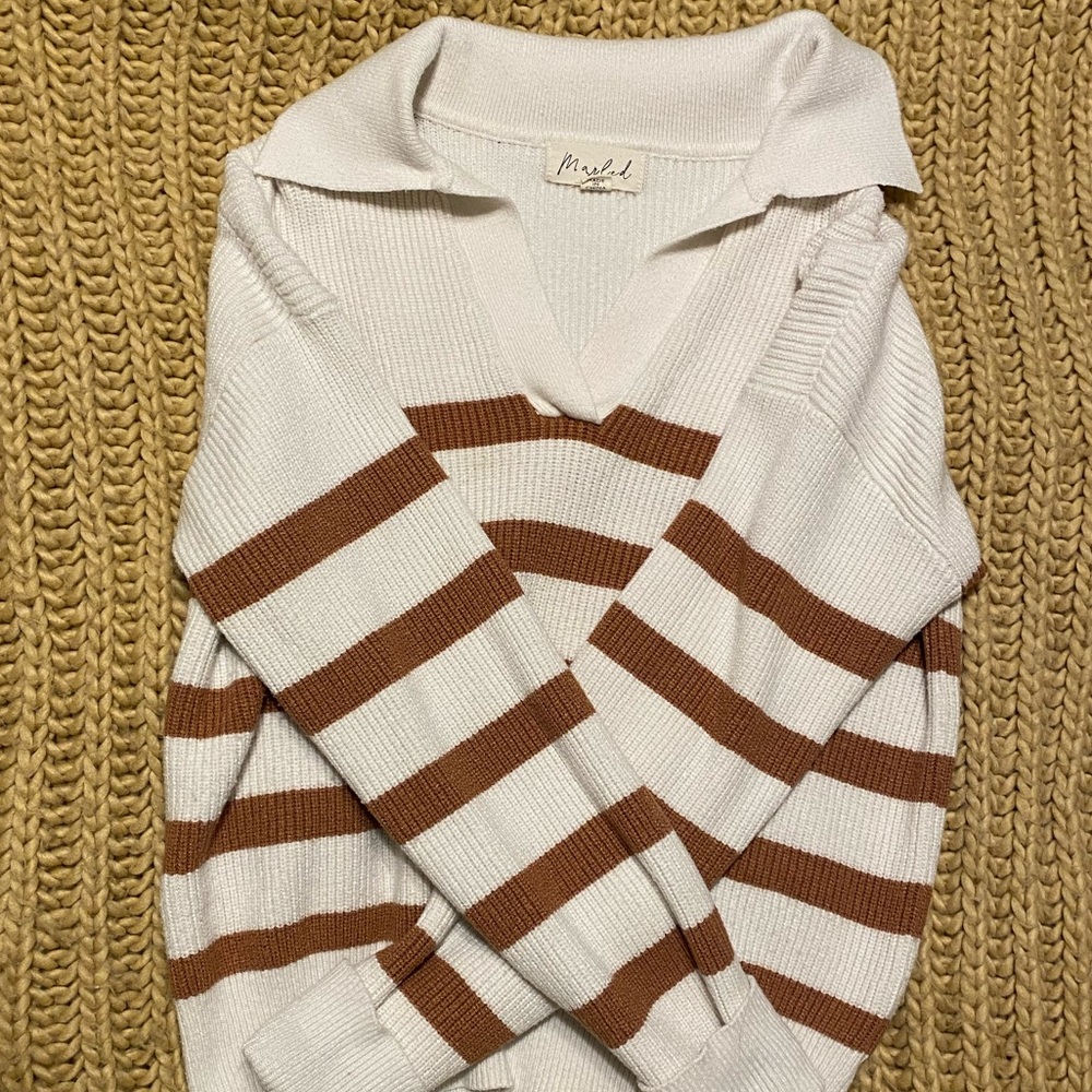 Marled V-Neck Sweater in Brown and Cream Stripes